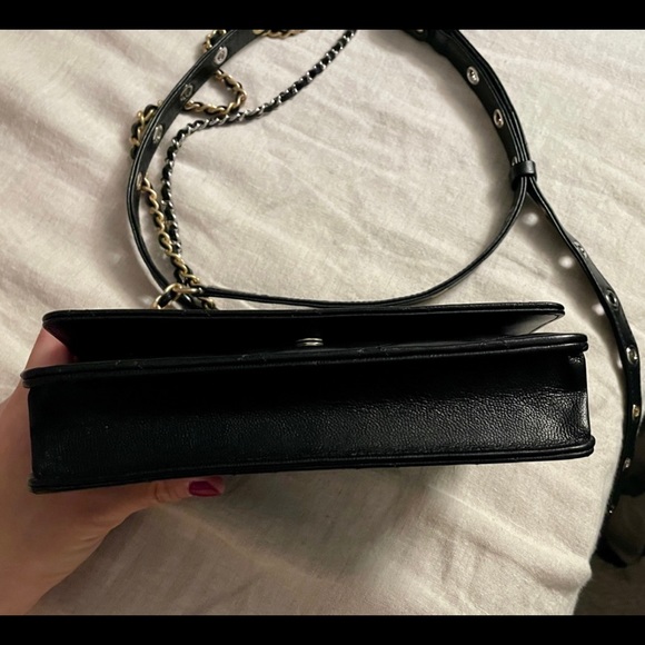 Chanel goatskin WOC (cruise 2021/2022 wallet on chain) - Picture 9 of 16